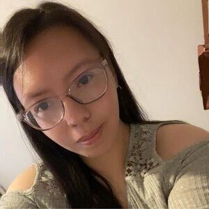 Meet your Posher, Whitney